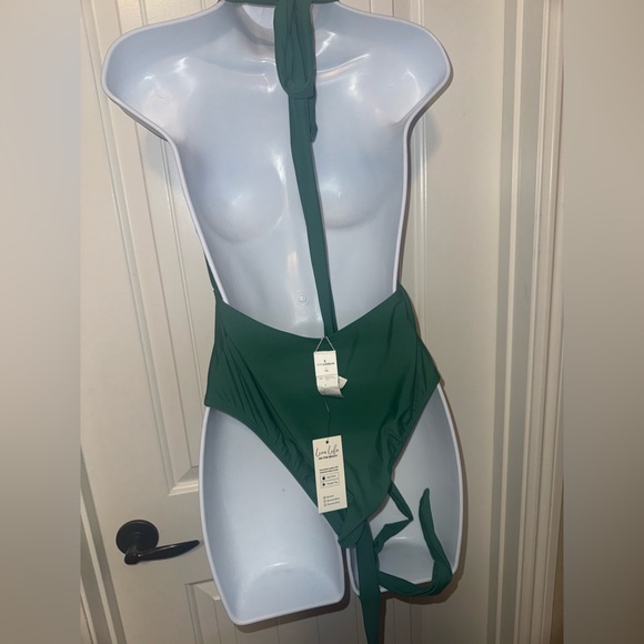 NWT CUPSHE One Piece Emerald Green Swimsuit Halter V Neck Tummy Control, Small - Picture 6 of 8